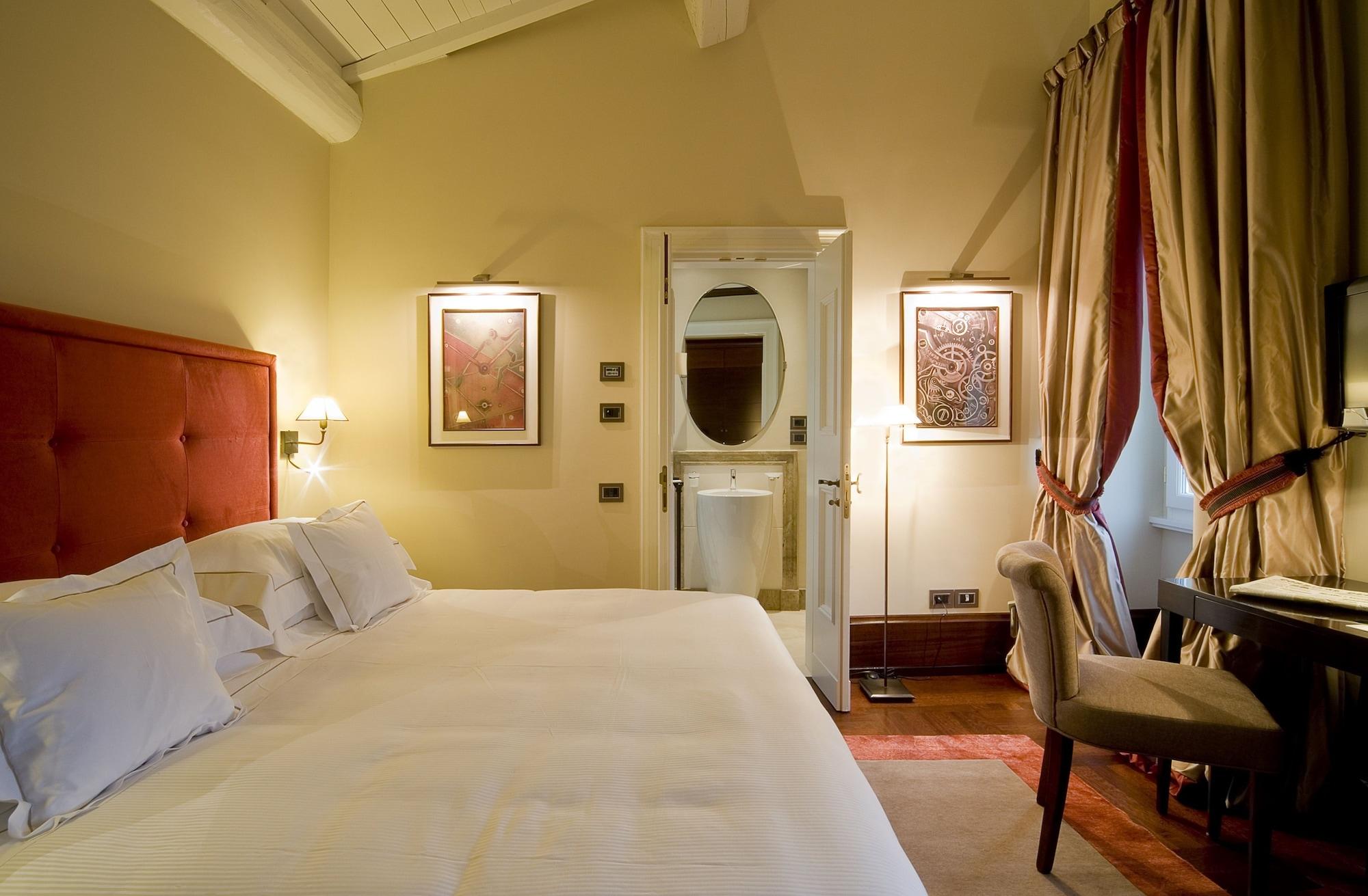 Hotel L'Orologio Firenze - Wtb Hotels Rum bild