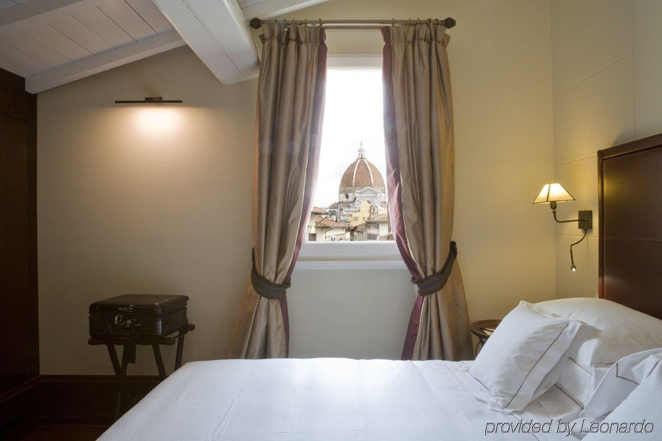 Hotel L'Orologio Firenze - Wtb Hotels Rum bild
